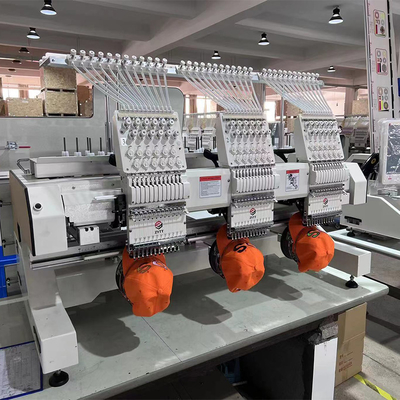 Máquina automatizada automática do bordado para a tela principal dos tampões das camisetas 4
