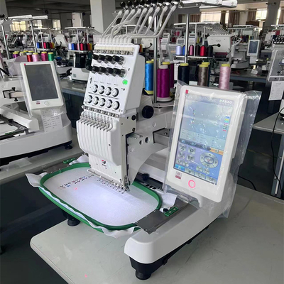 Máquina automatizada automática do bordado para a tela principal dos tampões das camisetas 4