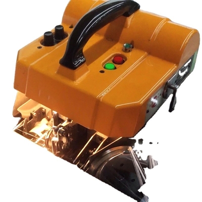 Nó do fio do estiramento que amarra o equipamento auxiliar automático da máquina