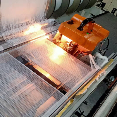 Nó do fio do estiramento que amarra o equipamento auxiliar automático da máquina
